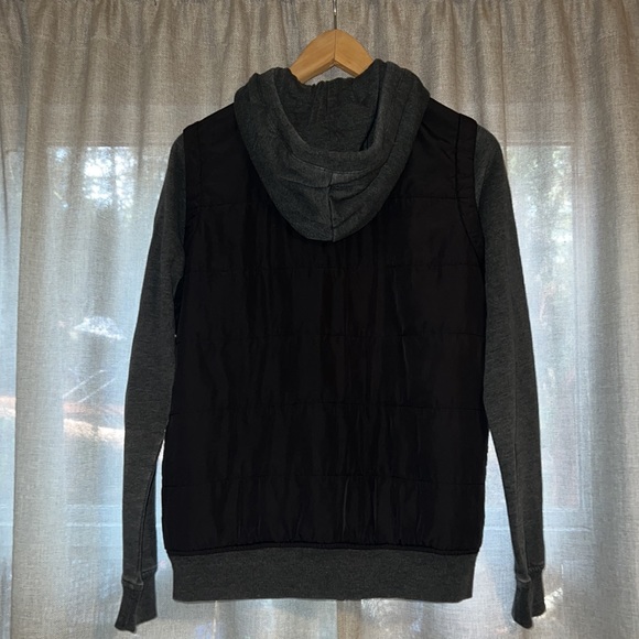 EUC RVCA Women’s Snap Front Hoodie / Quilted Vest Lightweight Combo Jacket - Picture 2 of 6